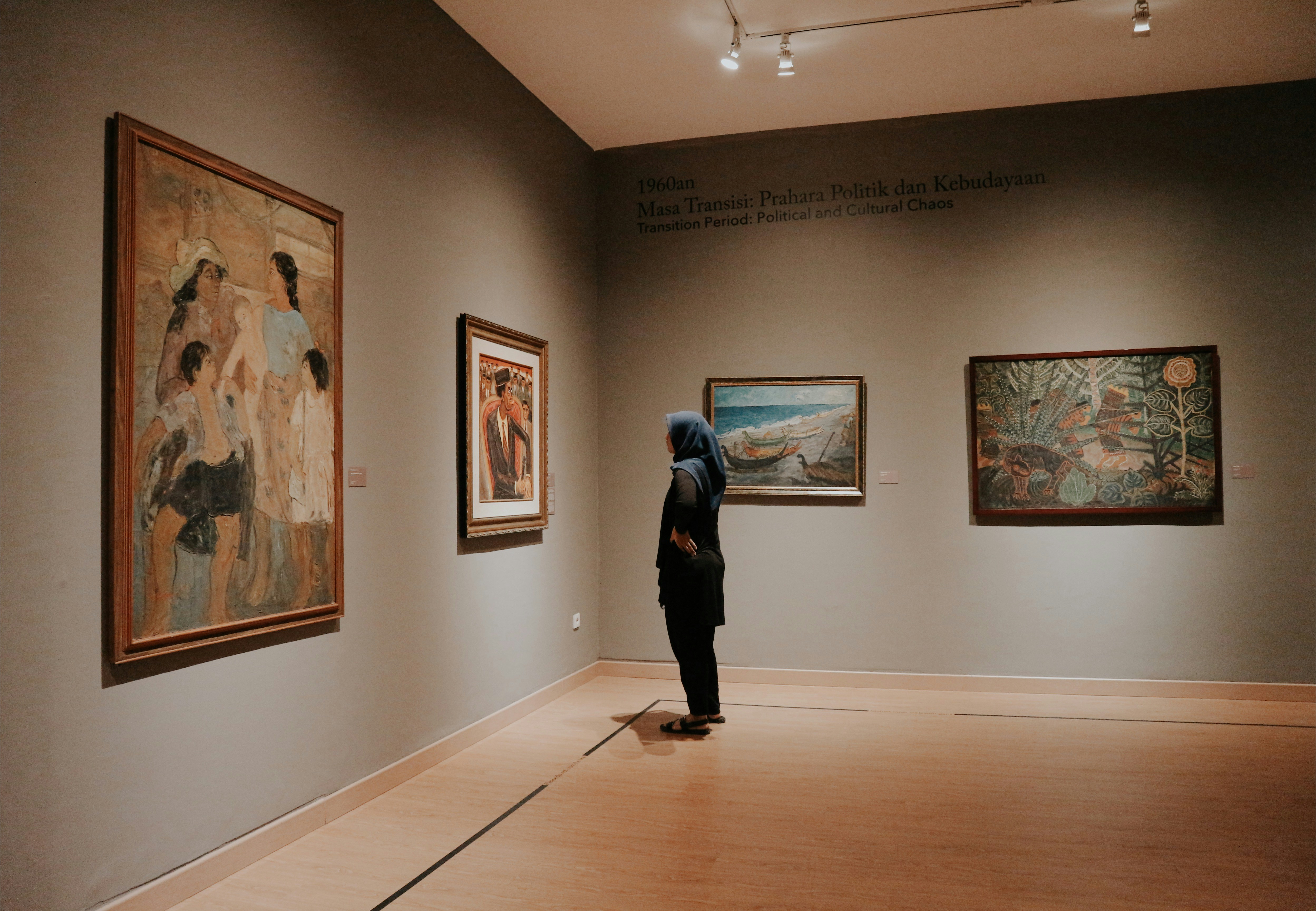 Woman standing in front of a art gallery